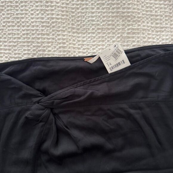 Free-people Women's Black Skirt - Picture 2 of 3